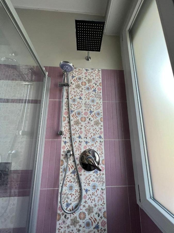 ונאריה ריאלה Casa Vacanza Glicine מראה חיצוני תמונה