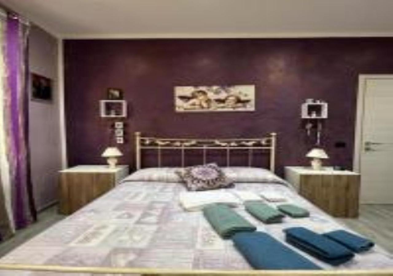 ונאריה ריאלה Casa Vacanza Glicine מראה חיצוני תמונה